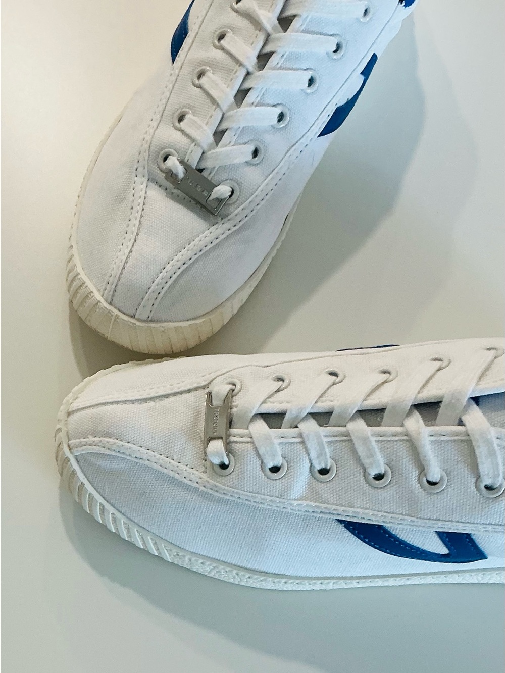 Men’s Tretorn Nylite Sneakers Sz 9.5 - Picture 3 of 11